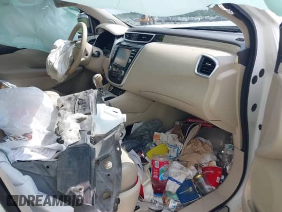 2015 Nissan Murano Platinum with VIN 5N1AZ2MG9FN249420, listed as a IAAI auction lot 42299454 with Not provided miles and . Bid and sale history available at DreamBid. Image 5.