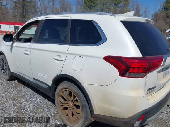 2017 Mitsubishi Outlander SE с VIN JA4AZ3A33HZ038747, выставлен на аукционе IAAI как лот 41770259 с пробегом 105 704 миль миль и . История ставок и продаж доступна на DreamBid. Изображение 3.