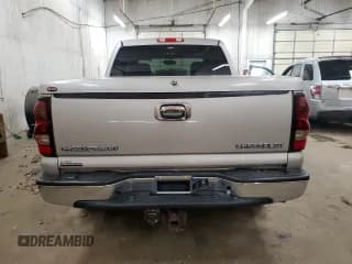 ✅ 2004 Chevrolet Silverado 1500 Z71 • VIN: 2GCEK13T841384275 • Лот: 80211214. Опубликован ранее на Copart с пробегом 356 132 миль. Бесплатный доступ к архиву аукционных продаж из США и подробный отчёт об истории автомобиля на DreamBid. Изображение 6.