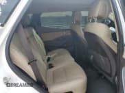 ✅ 2018 Hyundai Santa Fe 2.4L • VIN: 5NMZUDLB4JH104458 • Лот: 70008413. Опубликован ранее на Copart с пробегом 56 961 миль. Бесплатный доступ к архиву аукционных продаж из США и подробный отчёт об истории автомобиля на DreamBid. Изображение 10.