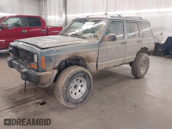 ✅ 1998 Jeep Cherokee Sport • VIN: 1J4FJ68S5WL284937 • Lot: 41984490. Listed on IAAI with 259,716 mi. Free auction sales archive from the USA and detailed vehicle history report at DreamBid. Image 18.