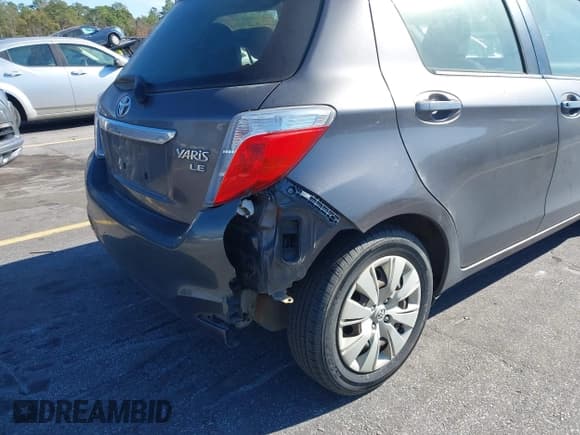 ✅ 2013 Toyota Yaris LE • VIN: JTDKTUD32DD567840 • Lot: 43716721. Listed on IAAI with 200,714 mi. Free auction sales archive from the USA and detailed vehicle history report at DreamBid. Image 6.