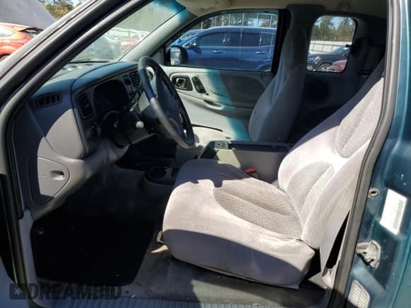 ✅ 1998 Dodge Dakota SLT • VIN: 1B7GL22XXWS571049 • Lot: 75878644. Wystawiony na Copart z przebiegiem Nie podano. Bezpłatny archiwum sprzedaży aukcyjnych z USA i szczegółowy raport historii pojazdu na DreamBid. Zdjęcie 7.