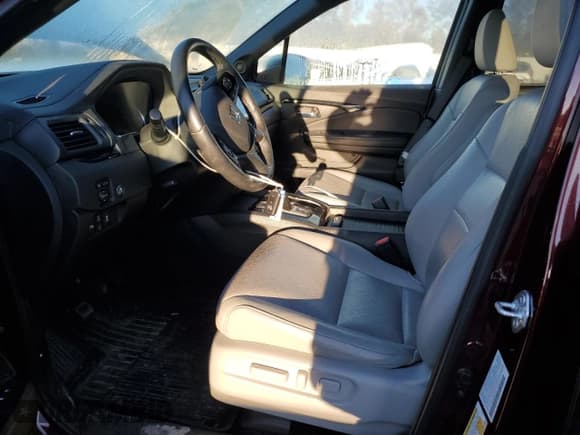 ✅ 2021 Honda Passport Touring • VIN: 5FNYF8H98MB029062 • Lot: 90258865. Listed on Copart with 76,498 mi. Free auction sales archive from the USA and detailed vehicle history report at DreamBid. Image 7.