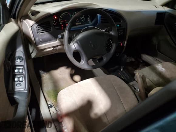 ✅ 2002 Hyundai Elantra GLS • VIN: KMHDN45D42U274444 • Lot: 57976625. Wystawiony na Copart z przebiegiem 71 937 mil. Bezpłatny archiwum sprzedaży aukcyjnych z USA i szczegółowy raport historii pojazdu na DreamBid. Zdjęcie 8.