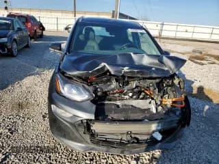 ✅ 2020 Chevrolet Bolt EV Premier • VIN: 1G1FZ6S02L4139102 • Lot: 43592775. Wystawiony na Copart z przebiegiem 21 022 mil. Bezpłatny archiwum sprzedaży aukcyjnych z USA i szczegółowy raport historii pojazdu na DreamBid. Zdjęcie 5.