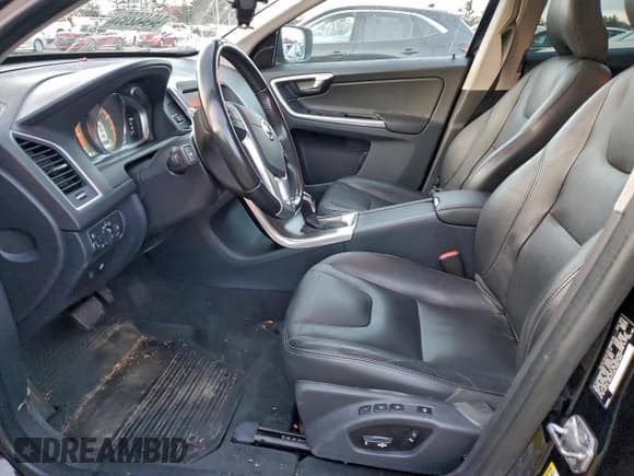 ✅ 2016 Volvo XC60 T5 Premier • VIN: YV4612RK8G2805022 • Лот: 94948205. Опубликован ранее на Copart с пробегом 124 575 миль. Бесплатный доступ к архиву аукционных продаж из США и подробный отчёт об истории автомобиля на DreamBid. Изображение 7.