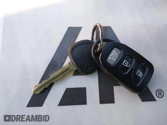 ✅ 2013 Hyundai Elantra GLS • VIN: KMHDH4AE4DU663285 • Lot: 43629499. Listed on IAAI with 107,778 mi. Free auction sales archive from the USA and detailed vehicle history report at DreamBid. Image 11.