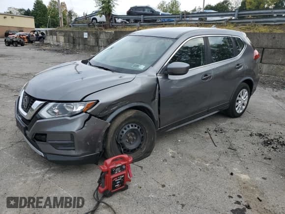 ✅ 2018 Nissan Rogue S • VIN: JN8AT2MV1JW312912 • Lot: 81745765. Wystawiony na Copart z przebiegiem 130 260 mil. Bezpłatny archiwum sprzedaży aukcyjnych z USA i szczegółowy raport historii pojazdu na DreamBid. Zdjęcie 1.
