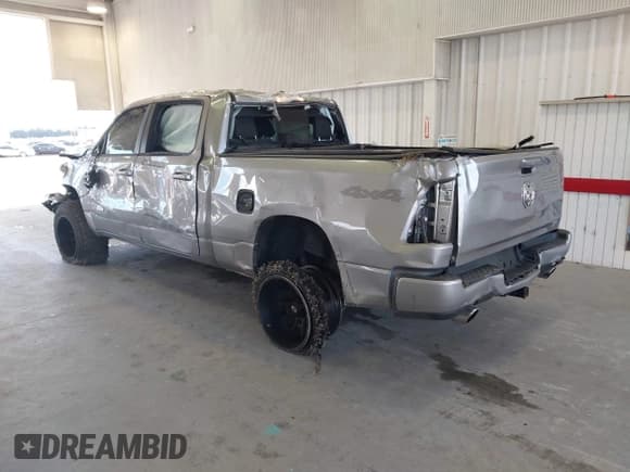 ✅ 2019 Ram 1500 Big Horn • VIN: 1C6SRFMT2KN897860 • Lot: 43447840. Wystawiony na IAAI z przebiegiem 76 064 mil. Bezpłatny archiwum sprzedaży aukcyjnych z USA i szczegółowy raport historii pojazdu na DreamBid. Zdjęcie 3.