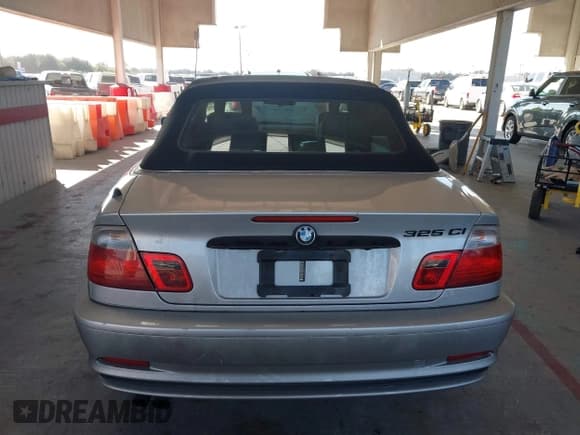 ✅ 2002 BMW 3 Series 325Ci • VIN: WBABS33462PG84856 • Lot: 43784439. Listed on IAAI with 185,539 mi. Free auction sales archive from the USA and detailed vehicle history report at DreamBid. Image 16.