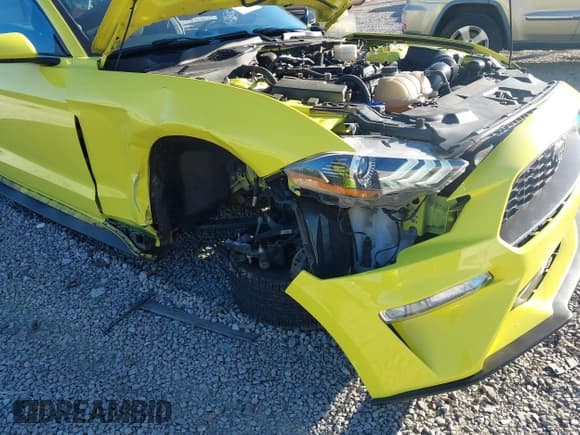 ✅ 2021 Ford Mustang EcoBoost • VIN: 1FA6P8TH7M5138509 • Lot: 43446238. Wystawiony na IAAI z przebiegiem 60 699 mil. Bezpłatny archiwum sprzedaży aukcyjnych z USA i szczegółowy raport historii pojazdu na DreamBid. Zdjęcie 6.