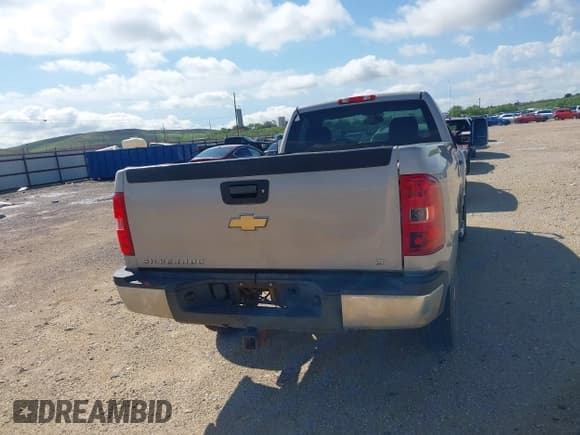 ✅ 2007 Chevrolet Silverado 2500HD 1LT • VIN: 1GCHK24K07E550025 • Лот: 42424089. Опубликован ранее на IAAI с пробегом 262 722 миль. Бесплатный доступ к архиву аукционных продаж из США и подробный отчёт об истории автомобиля на DreamBid. Изображение 16.