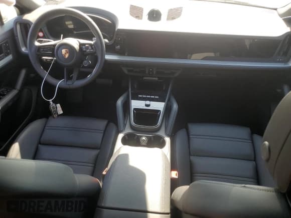 ✅ 2025 Porsche Cayenne • VIN: WP1BA2AY2SDA30021 • Лот: 61084695. Опубликован ранее на Copart с пробегом Не указан. Бесплатный доступ к архиву аукционных продаж из США и подробный отчёт об истории автомобиля на DreamBid. Изображение 8.