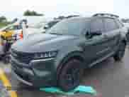 2022 Kia Sorento X-Line S z VIN 5XYRLDLC9NG129612, wystawiony jako IAAI lot #42669526 z przebiegiem 51 432 mil mil oraz . Historia ofert i sprzedaży dostępna na DreamBid. Obrazek 2.