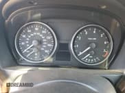 ✅ 2006 BMW 3 Series 325i • VIN: WBAVB17586NK32507 • Lot: 59720415. Wystawiony na Copart z przebiegiem Nie podano. Bezpłatny archiwum sprzedaży aukcyjnych z USA i szczegółowy raport historii pojazdu na DreamBid. Zdjęcie 9.