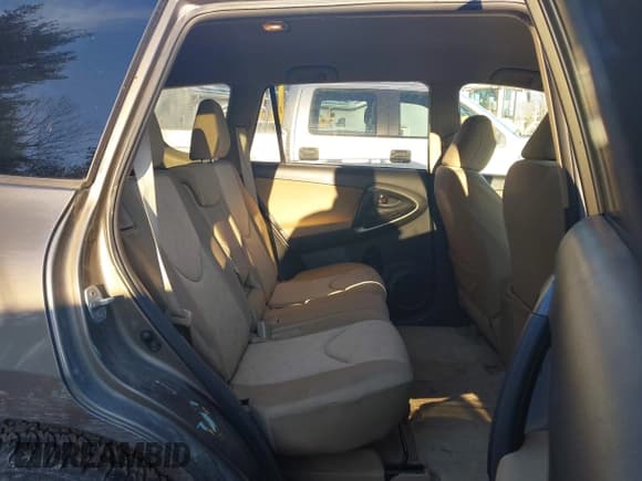 ✅ 2012 Toyota RAV4 • VIN: JTMBF4DV6CD043730 • Lot: 43778005. Listed on IAAI with 127,721 mi. Free auction sales archive from the USA and detailed vehicle history report at DreamBid. Image 8.