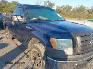 ✅ 2011 Ford F-150 XL • VIN: 1FTMF1CM6BFB10796 • Lot: 43509731. Wystawiony na IAAI z przebiegiem 235 428 mil. Bezpłatny archiwum sprzedaży aukcyjnych z USA i szczegółowy raport historii pojazdu na DreamBid. Zdjęcie 1.