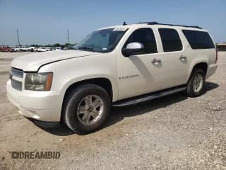 ✅ 2008 Chevrolet Suburban 2LT • VIN: 1GNFK16358R230448 • Lot: 63015024. Wystawiony na Copart z przebiegiem 157 843 mil. Bezpłatny archiwum sprzedaży aukcyjnych z USA i szczegółowy raport historii pojazdu na DreamBid. Zdjęcie 1.