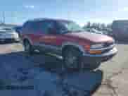 2000 Chevrolet Blazer LT z VIN 1GNDT13W8Y2241861, wystawiony jako Copart lot #41696815 z przebiegiem 128 073 mil mil oraz Szkoda całkowita • Salvage title. Historia ofert i sprzedaży dostępna na DreamBid. Obrazek 4.