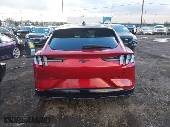 ✅ 2023 Ford Mustang Mach-E Premium • VIN: 3FMTK3SU0PMA67709 • Лот: 40973741. Опубликован ранее на IAAI с пробегом 9 930 миль. Бесплатный доступ к архиву аукционных продаж из США и подробный отчёт об истории автомобиля на DreamBid. Изображение 16.