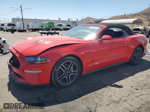 ✅ 2020 Ford Mustang EcoBoost • VIN: 1FATP8UH0L5185512 • Лот: 71561815. Опубликован ранее на Copart с пробегом 96 774 миль. Бесплатный доступ к архиву аукционных продаж из США и подробный отчёт об истории автомобиля на DreamBid. Изображение 1.