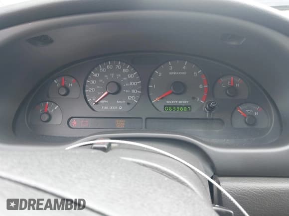 ✅ 2001 Ford Mustang Deluxe • VIN: 1FAFP44451F131472 • Lot: 42119006. Listed on IAAI with 63,388 mi. Free auction sales archive from the USA and detailed vehicle history report at DreamBid. Image 7.