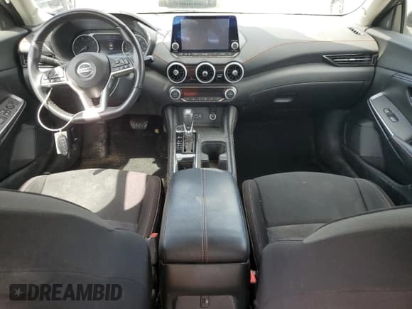 ✅ 2020 Nissan Sentra SR • VIN: 3N1AB8DV2LY274817 • Lot: 84287745. Wystawiony na Copart z przebiegiem 75 600 mil. Bezpłatny archiwum sprzedaży aukcyjnych z USA i szczegółowy raport historii pojazdu na DreamBid. Zdjęcie 8.
