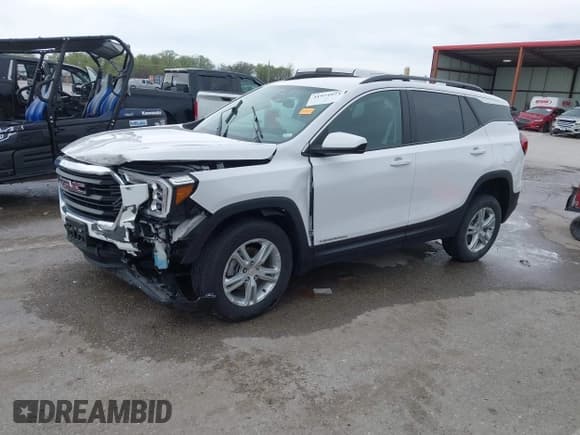 ✅ 2022 GMC Terrain SLE • VIN: 3GKALTEV2NL139045 • Lot: 41974973. Wystawiony na IAAI z przebiegiem 70 053 mil. Bezpłatny archiwum sprzedaży aukcyjnych z USA i szczegółowy raport historii pojazdu na DreamBid. Zdjęcie 2.