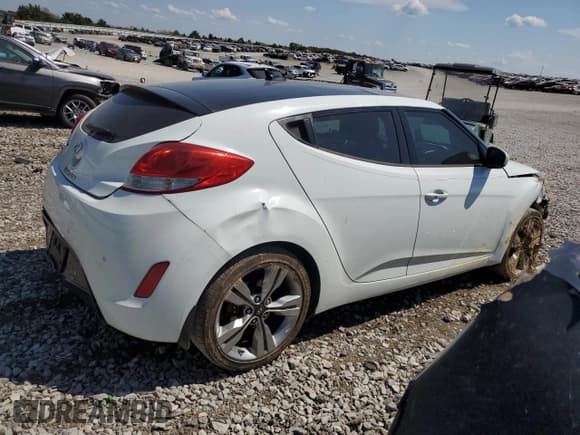 ✅ 2013 Hyundai Veloster w/Gray Int • VIN: KMHTC6AD1DU117136 • Lot: 69376474. Wystawiony na Copart z przebiegiem 153 824 mil. Bezpłatny archiwum sprzedaży aukcyjnych z USA i szczegółowy raport historii pojazdu na DreamBid. Zdjęcie 3.