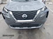 ✅ 2022 Nissan Rogue SL • VIN: 5N1BT3CA3NC713269 • Lot: 42109746. Wystawiony na IAAI z przebiegiem 25 013 mil. Bezpłatny archiwum sprzedaży aukcyjnych z USA i szczegółowy raport historii pojazdu na DreamBid. Zdjęcie 12.