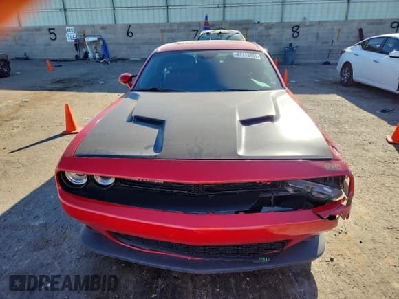 ✅ 2016 Dodge Challenger R/T Scat Pack • VIN: 2C3CDZFJXGH124955 • Lot: 87113145. Wystawiony na Copart z przebiegiem 67 964 mil. Bezpłatny archiwum sprzedaży aukcyjnych z USA i szczegółowy raport historii pojazdu na DreamBid. Zdjęcie 5.