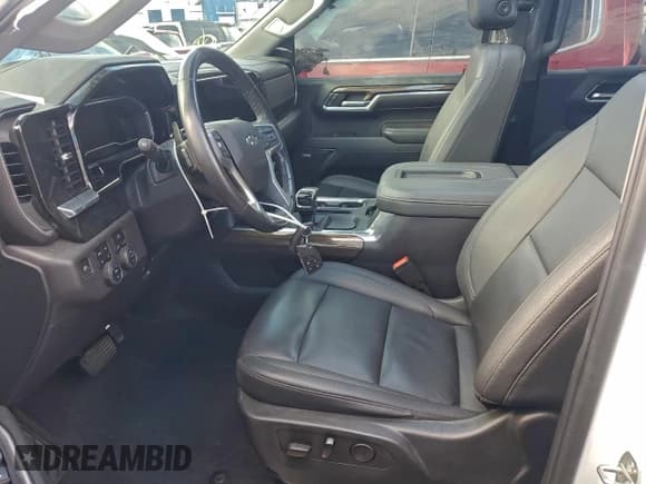 ✅ 2022 Chevrolet Silverado 1500 LT Trail Boss • VIN: 3GCUDFED4NG612774 • Lot: 94479125. Wystawiony na Copart z przebiegiem 59 256 mil. Bezpłatny archiwum sprzedaży aukcyjnych z USA i szczegółowy raport historii pojazdu na DreamBid. Zdjęcie 7.