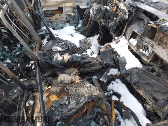 ✅ 2002 Buick Park Avenue • VIN: 1G4CW54K524193886 • Лот: 41400900. Опубликован ранее на IAAI с пробегом Не указан. Бесплатный доступ к архиву аукционных продаж из США и подробный отчёт об истории автомобиля на DreamBid. Изображение 5.