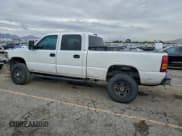 ✅ 2001 Chevrolet Silverado 2500HD LS • VIN: 1GCHK23U61F136848 • Lot: 92687445. Wystawiony na Copart z przebiegiem 252 847 mil. Bezpłatny archiwum sprzedaży aukcyjnych z USA i szczegółowy raport historii pojazdu na DreamBid. Zdjęcie 2.