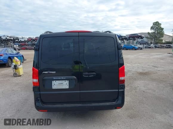 ✅ 2016 Mercedes-Benz Metris Passenger • VIN: WD4PG2EE9G3097711 • Lot: 43827470. Listed on IAAI with 65,985 mi. Free auction sales archive from the USA and detailed vehicle history report at DreamBid. Image 16.