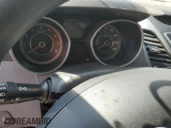 ✅ 2015 Hyundai Elantra Limited • VIN: KMHDH4AE2FU236271 • Lot: 70825675. Listed on Copart with Not provided. Free auction sales archive from the USA and detailed vehicle history report at DreamBid. Image 9.