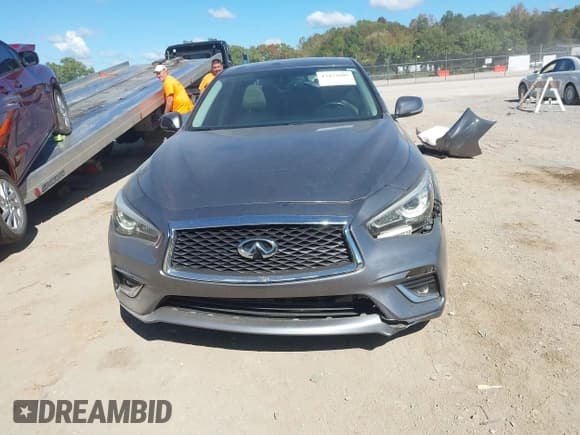 ✅ 2018 Infiniti Q50 Luxe • VIN: JN1EV7AP7JM590819 • Lot: 43437600. Wystawiony na IAAI z przebiegiem 51 222 mil. Bezpłatny archiwum sprzedaży aukcyjnych z USA i szczegółowy raport historii pojazdu na DreamBid. Zdjęcie 12.
