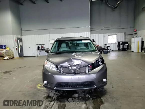 ✅ 2014 Toyota Sienna XLE • VIN: 5TDYK3DC2ES471560 • Lot: 93235465. Listed on Copart with 164,518 mi. Free auction sales archive from the USA and detailed vehicle history report at DreamBid. Image 14.