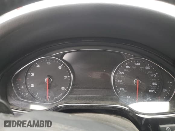 ✅ 2011 Audi A8 • VIN: WAURVAFD9BN011672 • Lot: 85958835. Wystawiony na Copart z przebiegiem Nie podano. Bezpłatny archiwum sprzedaży aukcyjnych z USA i szczegółowy raport historii pojazdu na DreamBid. Zdjęcie 9.