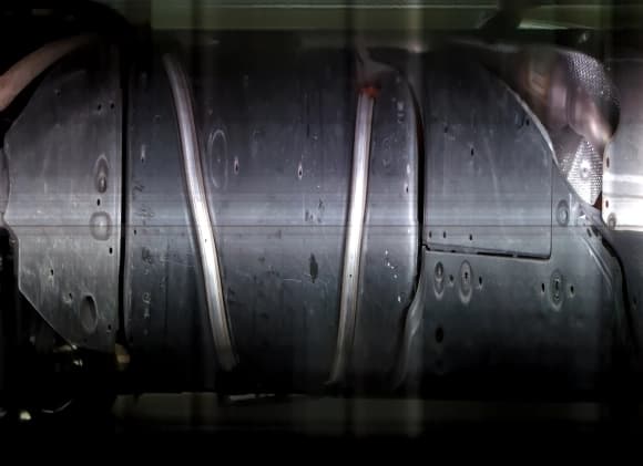 ✅ 2023 Toyota RAV4 Hybrid XLE Premium • VIN: JTMB6RFV9PD085163 • Лот: 84563665. Опубликован ранее на Copart с пробегом 115 711 миль. Бесплатный доступ к архиву аукционных продаж из США и подробный отчёт об истории автомобиля на DreamBid. Изображение 14.