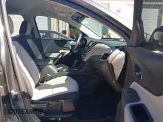 2019 Chevrolet Equinox LT с VIN 2GNAXLEX2K6186293, выставлен на аукционе IAAI как лот 43467007 с пробегом 54 930 миль миль и . История ставок и продаж доступна на DreamBid. Изображение 5.