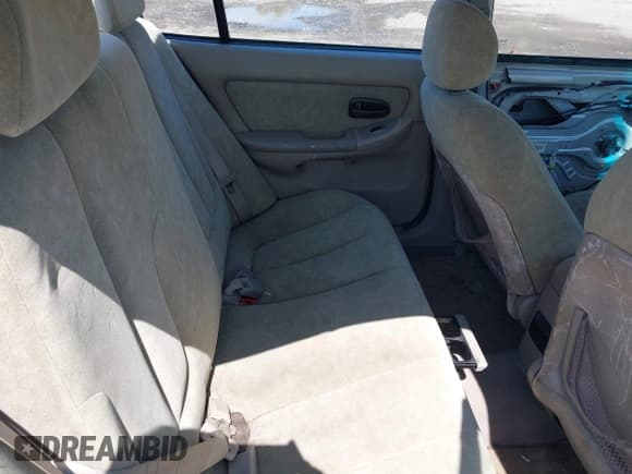 ✅ 2003 Hyundai Elantra GLS • VIN: KMHDN45D63U663572 • Lot: 42464303. Wystawiony na IAAI z przebiegiem 126 747 mil. Bezpłatny archiwum sprzedaży aukcyjnych z USA i szczegółowy raport historii pojazdu na DreamBid. Zdjęcie 8.