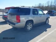 ✅ 2009 GMC Yukon SLT 4SB • VIN: 1GKFK33089R168984 • Lot: 41863772. Listed on IAAI with 316,967 mi. Free auction sales archive from the USA and detailed vehicle history report at DreamBid. Image 4.