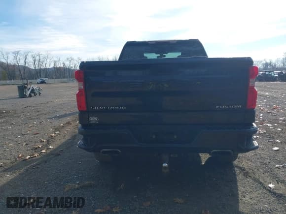 ✅ 2019 Chevrolet Silverado 1500 Custom Trail Boss • VIN: 1GCRYCEF6KZ232289 • Lot: 43759287. Wystawiony na IAAI z przebiegiem 153 492 mil. Bezpłatny archiwum sprzedaży aukcyjnych z USA i szczegółowy raport historii pojazdu na DreamBid. Zdjęcie 16.