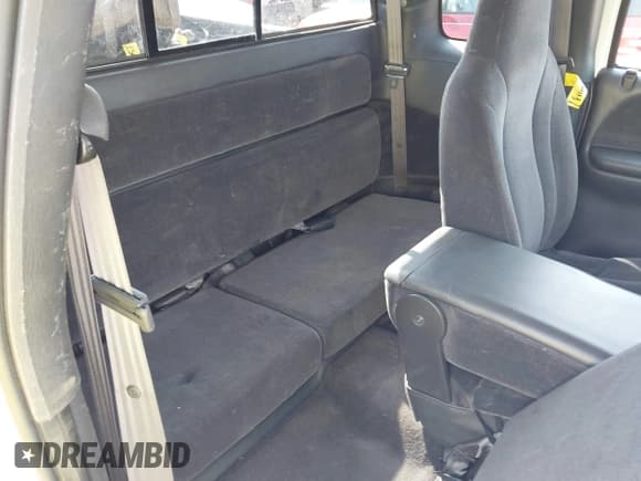 ✅ 2000 Dodge Dakota • VIN: 1B7GL22X6YS732984 • Lot: 42261357. Wystawiony na IAAI z przebiegiem 77 615 mil. Bezpłatny archiwum sprzedaży aukcyjnych z USA i szczegółowy raport historii pojazdu na DreamBid. Zdjęcie 8.