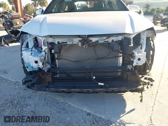 2025 Toyota Camry LE с VIN 4T1DAACKXSU084837, выставлен на аукционе IAAI как лот 43441839 с пробегом 17 234 миль миль и . История ставок и продаж доступна на DreamBid. Изображение 19.