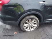 ✅ 2013 Ford Explorer Limited • VIN: 1FM5K8F88DGC47352 • Lot: 41034256. Wystawiony na IAAI z przebiegiem 171 290 mil. Bezpłatny archiwum sprzedaży aukcyjnych z USA i szczegółowy raport historii pojazdu na DreamBid. Zdjęcie 19.