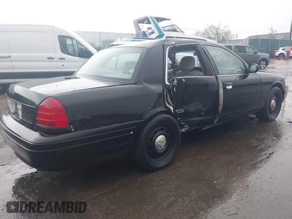 ✅ 2006 Ford Police Interceptor • VIN: 2FAFP71W66X166749 • Лот: 41717158. Опубликован ранее на IAAI с пробегом 141 607 миль. Бесплатный доступ к архиву аукционных продаж из США и подробный отчёт об истории автомобиля на DreamBid. Изображение 4.