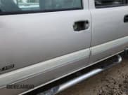 ✅ 2004 Chevrolet Silverado 2500HD LS • VIN: 1GCHK23U64F150771 • Lot: 87114365. Wystawiony na Copart z przebiegiem Nie podano. Bezpłatny archiwum sprzedaży aukcyjnych z USA i szczegółowy raport historii pojazdu na DreamBid. Zdjęcie 7.